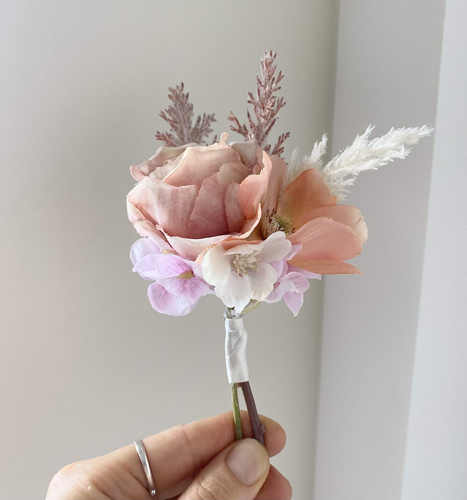 Artificial Buttonhole